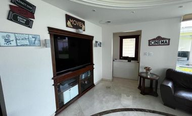 Hermosa Casa de Lujo en Bosques del lago en Venta