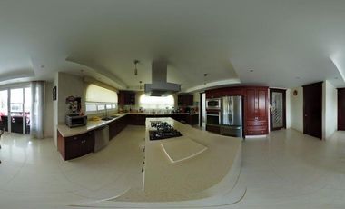 Hermosa Casa de Lujo en Bosques del lago en Venta