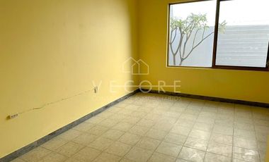 CASA EN VENTA EN FRACCIONAMIENTO REVOLUCIÓN, TLAQUEAPAQUE