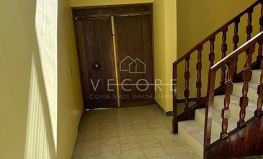 CASA EN VENTA EN FRACCIONAMIENTO REVOLUCIÓN, TLAQUEAPAQUE