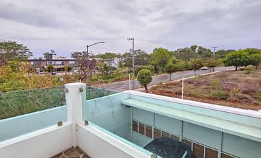 RESIDENCIA EN VENTA DE 3 RECÁMARAS EN ZONA RESIDENCIAL !