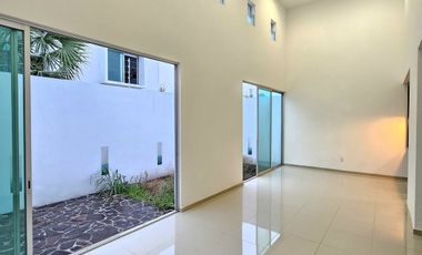 RESIDENCIA EN VENTA DE 3 RECÁMARAS EN ZONA RESIDENCIAL !