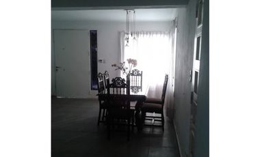 VENDO ESPECTACULAR CHALET ESTILO CALIFORNIANO a metros de la costanera