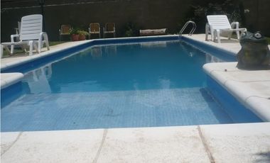 VENDO ESPECTACULAR CHALET ESTILO CALIFORNIANO a metros de la costanera