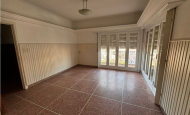 Chalet 4 ambientes con 2  terraza