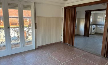 Chalet 4 ambientes con 2  terraza