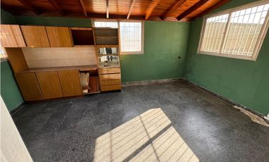 Chalet 4 ambientes con 2  terraza