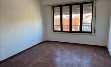 Chalet 4 ambientes con 2  terraza