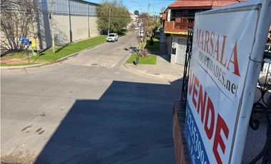 Chalet 4 ambientes con 2  terraza