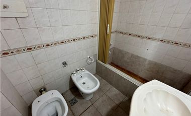 Chalet 4 ambientes con 2  terraza