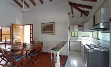 VENDO CASA EN RICAURTE CUNDINAMARCA