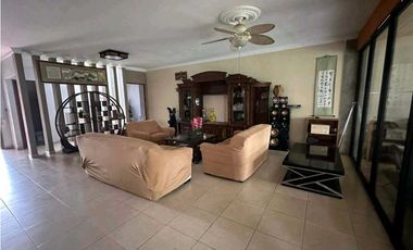 SE VENDE CASA EN CONDADO DEL REY 325M2