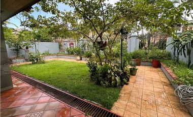 SE VENDE CASA EN CONDADO DEL REY 325M2