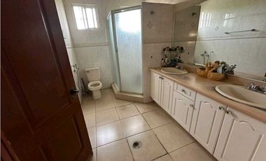 SE VENDE CASA EN CONDADO DEL REY 325M2