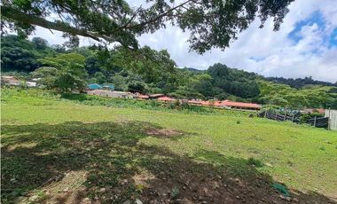 VENDO LOTE COMERCIAL DE 3.852M2 FRENTE AL RIO  BAJO BOQUETE