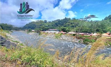 VENDO LOTE COMERCIAL DE 3.852M2 FRENTE AL RIO  BAJO BOQUETE