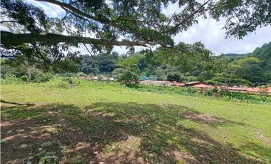 VENDO LOTE COMERCIAL DE 3.852M2 FRENTE AL RIO  BAJO BOQUETE