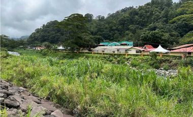 VENDO LOTE COMERCIAL DE 3.852M2 FRENTE AL RIO  BAJO BOQUETE