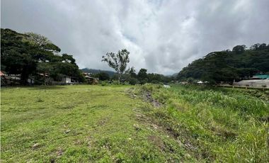 VENDO LOTE COMERCIAL DE 3.852M2 FRENTE AL RIO  BAJO BOQUETE