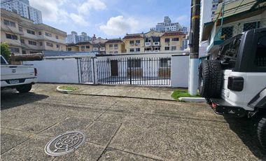 Venta de casa en Hato Pintado, Calle Sauces