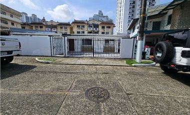 Venta de casa en Hato Pintado, Calle Sauces