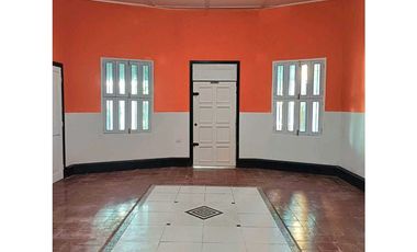 Arriendo casa comercial Barrio Pie de La Popa