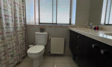 Casa en Condominio con excelente vista, Valle la Dehesa