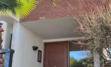 Casa en Condominio con excelente vista, Valle la Dehesa