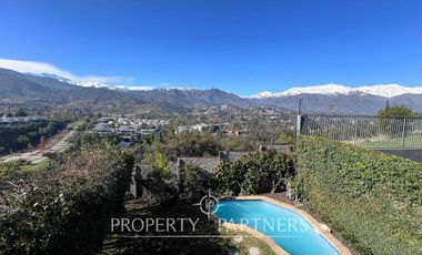 Casa en Condominio con excelente vista, Valle la Dehesa