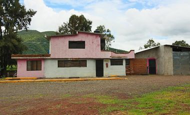 NAVE AGRÍCOLA EN VENTA EN LA ZONA DE ZACAPU, MICHOACÁN.