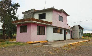NAVE AGRÍCOLA EN VENTA EN LA ZONA DE ZACAPU, MICHOACÁN.
