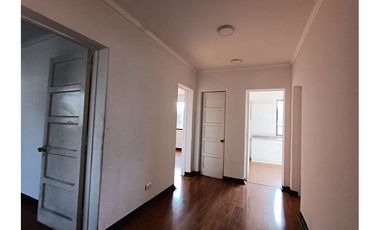 ARRIENDO SEGUNDO PISO EN CASA COMPARTIDA .
