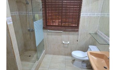 ARRIENDO SEGUNDO PISO EN CASA COMPARTIDA .