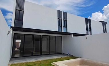 Casa en venta tipo TH con amenidades en Conkal, al norte de Mérida