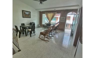 Maat vende Casa en conjunto cerrado-Villeta. 138M2 $460 Millones