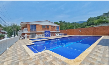 Maat vende Casa en conjunto cerrado-Villeta. 138M2 $460 Millones