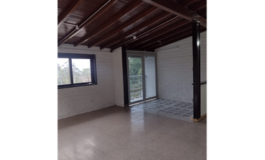 Casa Unifamiliar-Independiente - Facil acceso a Las Palmas- Poblado