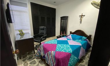 VENTA DE APARTAMENTO DÚPLEX EN EL BARRIO LAURELES DE MEDELLN