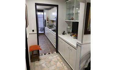 VENTA DE APARTAMENTO DÚPLEX EN EL BARRIO LAURELES DE MEDELLN