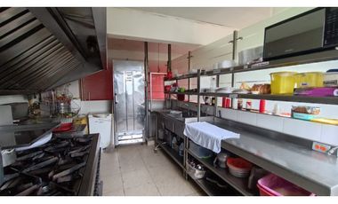 LOCAL EN VENTA, SECTOR PARQUE CAMPESTRE, SE ESCUCHAN OFERTAS