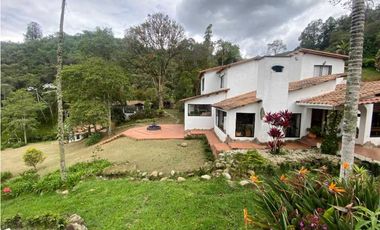 vendo Casa campestre en unidad cerrada en el retiro (LDC)