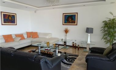 Departamento amoblado 4 habitaciones Cumbayá KV