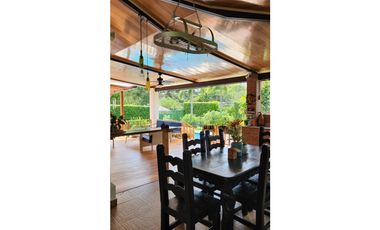 VENTA DE HERMOSA CASA CON PISCINA EN PENONOME
