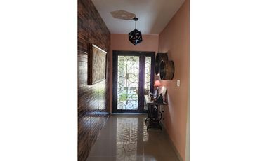 VENTA DE HERMOSA CASA CON PISCINA EN PENONOME