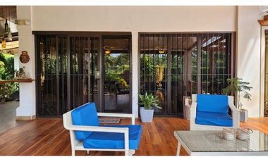 VENTA DE HERMOSA CASA CON PISCINA EN PENONOME
