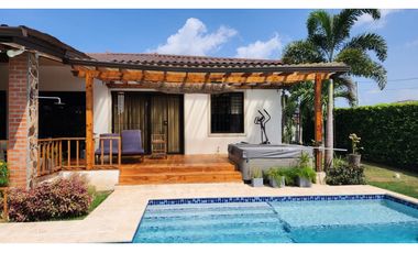 VENTA DE HERMOSA CASA CON PISCINA EN PENONOME