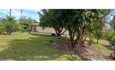 VENTA DE CASA EN PENONOMÉ, LISTA PARA MUDARSE, HERMOSA
