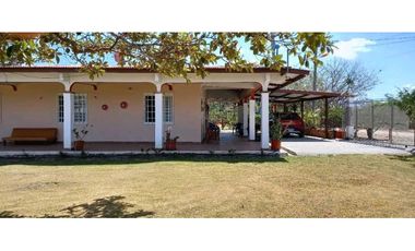 VENTA DE CASA EN PENONOMÉ, LISTA PARA MUDARSE, HERMOSA
