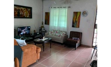 VENTA DE CASA EN PENONOMÉ, LISTA PARA MUDARSE, HERMOSA