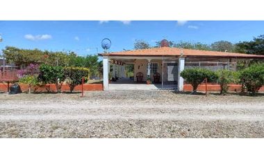 VENTA DE CASA EN PENONOMÉ, LISTA PARA MUDARSE, HERMOSA